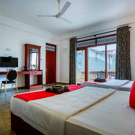 Polhena Grand Resort & Banquet Matara Buitenkant foto