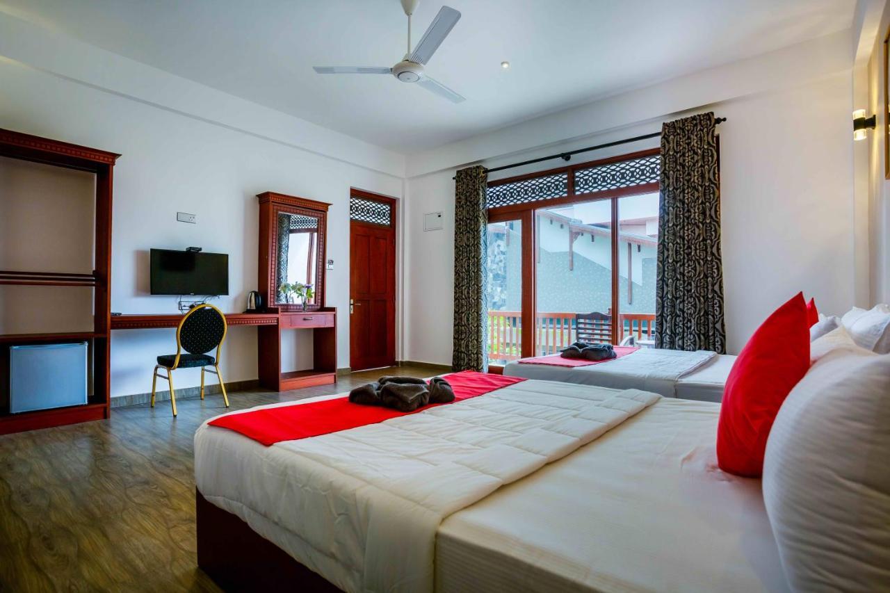 Polhena Grand Resort & Banquet Matara Buitenkant foto