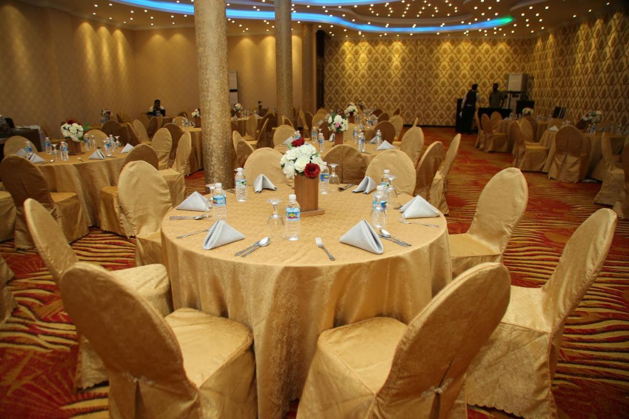 Polhena Grand Resort & Banquet Matara Buitenkant foto